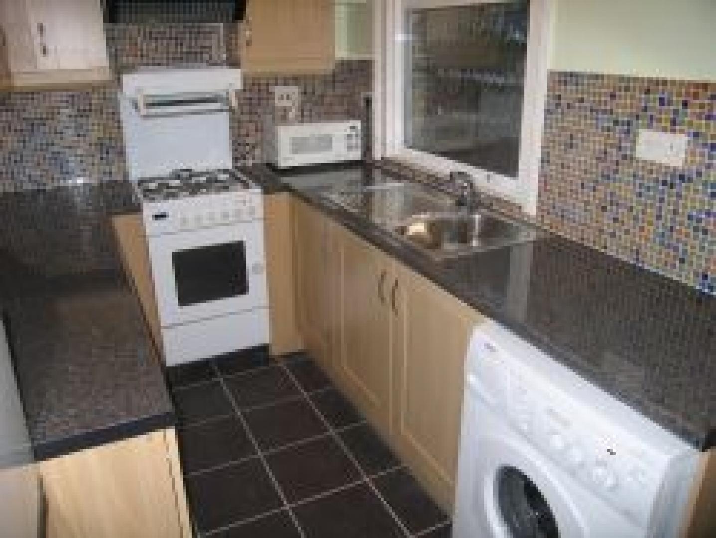 			2 Bedroom, 1 bath, 1 reception Flat			 Wrottesley Road, KENSAL GREEN NW10
